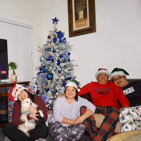 Profile Picture of Rene Cereno (@renecereno) on Poshmark