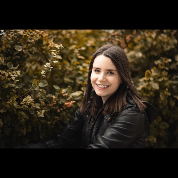 Profile Picture of Cassidy Bereskin (@cbereskin) on Poshmark