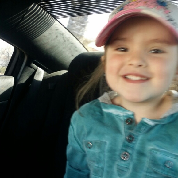 Profile Picture of Chelsea Groneman (@jean1612) on Poshmark