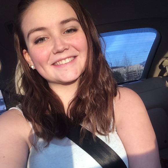 Profile Picture of Shelby Wickham (@sassy_shelby) on Poshmark