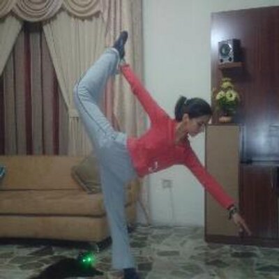 Profile Picture of Mariela Bernal (@dennis31mari) on Twitter