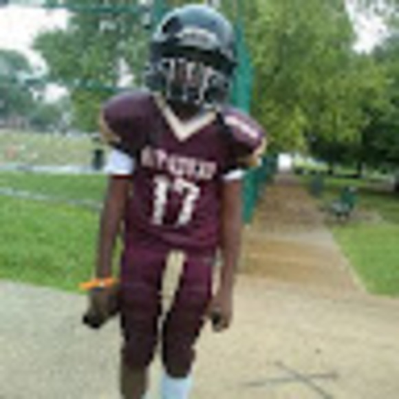 Profile Picture of Jeannette Roach (@ladyroach36) on Poshmark