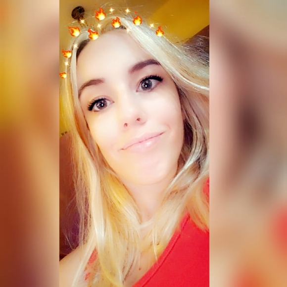 Profile Picture of Jenna Kimball (@jennabk25) on Poshmark