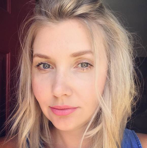 Profile Picture of Lily Neaton (@omri_koshevaya) on Poshmark