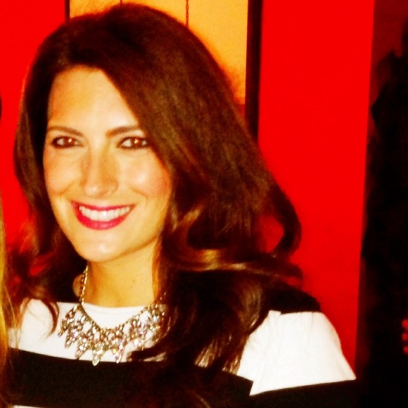 Profile Picture of Lindsey Doolittle (@lsfashiondish) on Poshmark