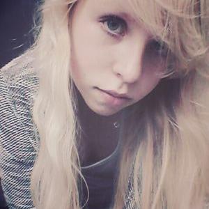 Profile Picture of Julia Schneider (@julchen2507hope) on Twitter
