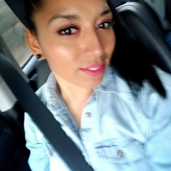 Profile Picture of Iris Quijada (@iris_quijada) on Poshmark