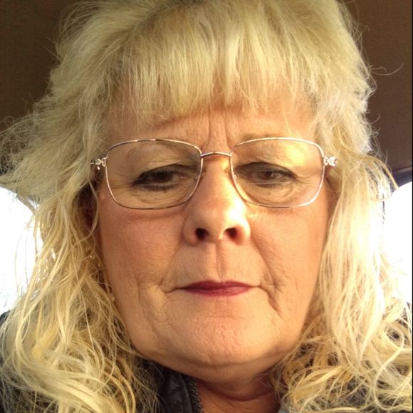 Teri Tamplin - Poshmark Profile Picture of Teri Tamplin (@teriandtim2016) on Poshmark