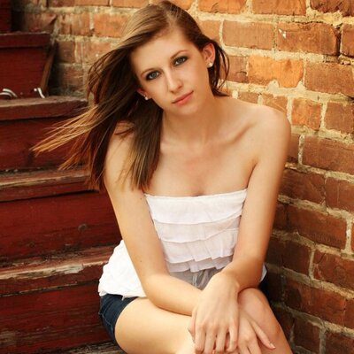 Profile Picture of Tracey.kizer. (@tlkrazy) on Twitter