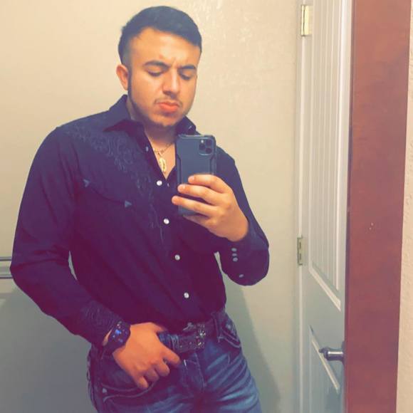Profile Picture of Luis Enciso (@luis2201) on Poshmark