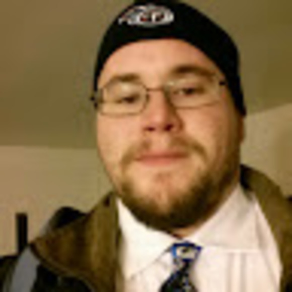 Profile Picture of David Arboe (@medstratus) on Poshmark