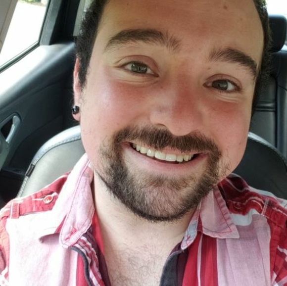 Profile Picture of Danny Bonello (@dannygb124) on Poshmark