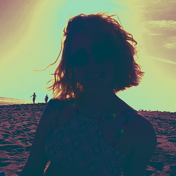 Profile Picture of Natalie Zarnowski (@nzarnowski) on Poshmark