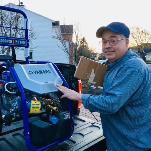 Profile Picture of Eddie Chiuchiarelli (@eddiechiuch85) on Poshmark