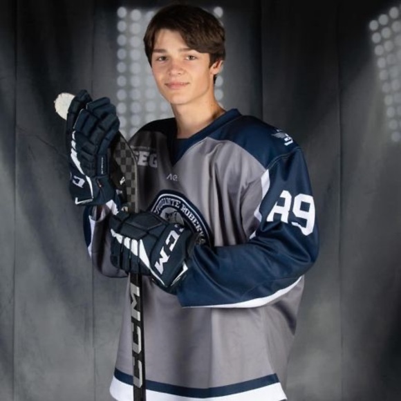 Tommy Perron - Poshmark Profile Picture of Tommy Perron (@tommyperron301) on Poshmark