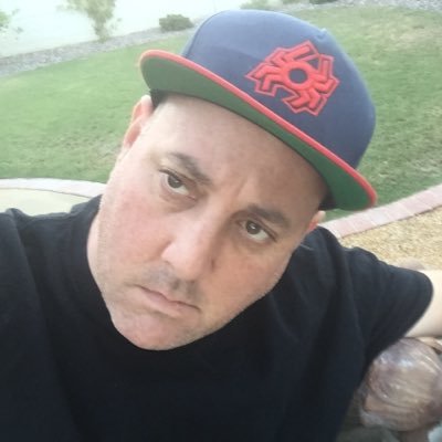 Profile Picture of Derek Rosenberg (@calicoastguy) on Twitter