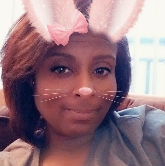 Profile Picture of Ladonna Ghee (@leghee40) on Poshmark