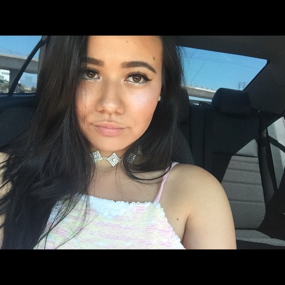 Profile Picture of Christina Komoto (@ckomoto) on Poshmark