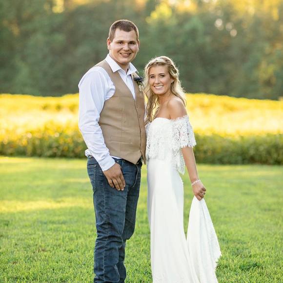 Profile Picture of Adriana Phelps (@adriana_hope10) on Poshmark