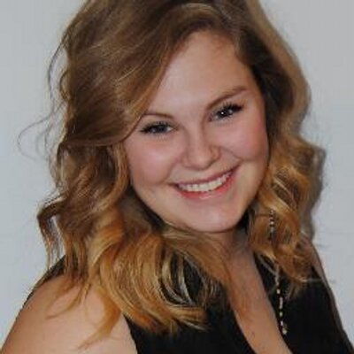 Profile Picture of Roxanne Proulx (@xp0wer) on Twitter