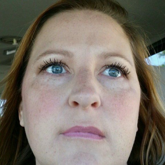 Profile Picture of Christy Eckels (@christyeck) on Poshmark
