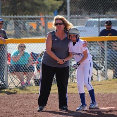 Profile Picture of Lori (@LoriRipp23) on Twitter