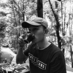 Profile Picture of B ö b (@lungguhbayu10) on Instagram