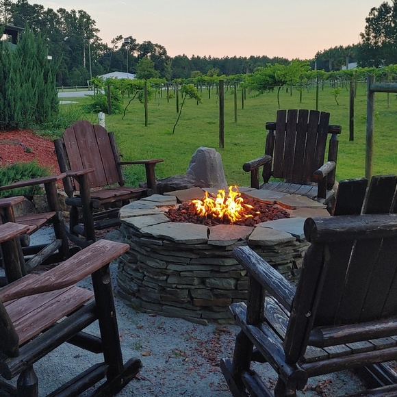 Profile Picture of Haute & Haunted (@hautenhaunted) on Poshmark