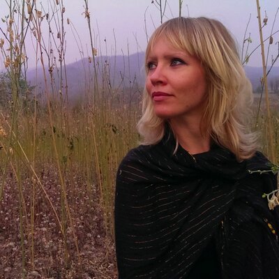 Profile Picture of HEATHER GREGG YOGA (@heatheryogasays) on Twitter