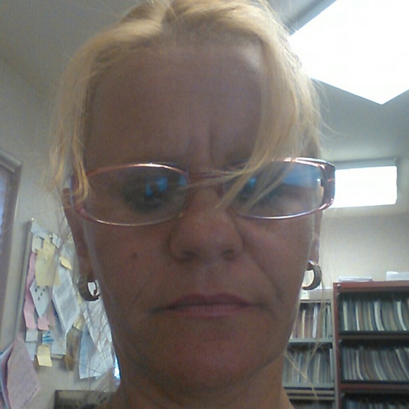 Profile Picture of Jean Eversfield (@ejean9244) on Poshmark