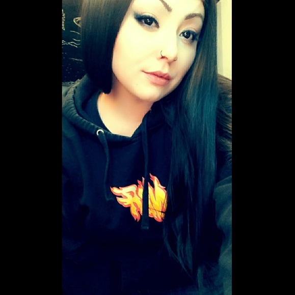 Profile Picture of Andrea renee Renee (@lochneffmonsta) on Poshmark