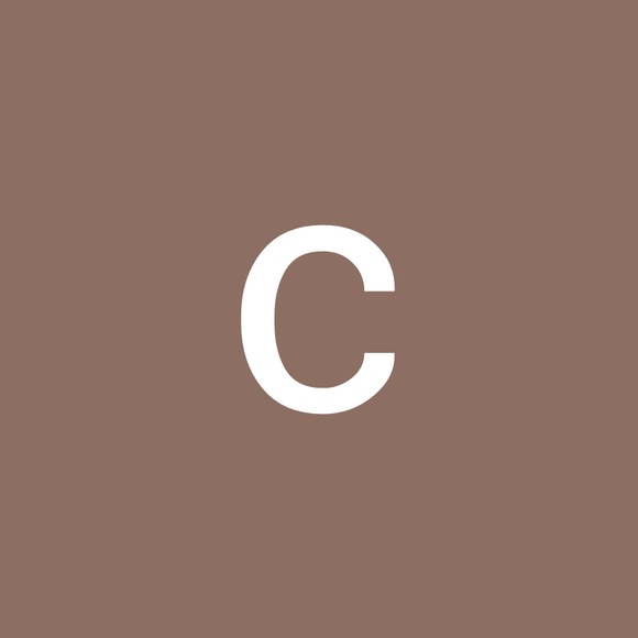 Profile Picture of Cynthia Morales (@centscourt) on Poshmark
