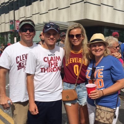 Profile Picture of Sherry Foss (@sherryfoss4) on Twitter