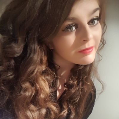 Profile Picture of Rose (@rose_anne90) on Twitter