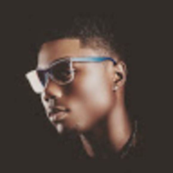 Profile Picture of Circe Brillante (@circebaskin) on Poshmark