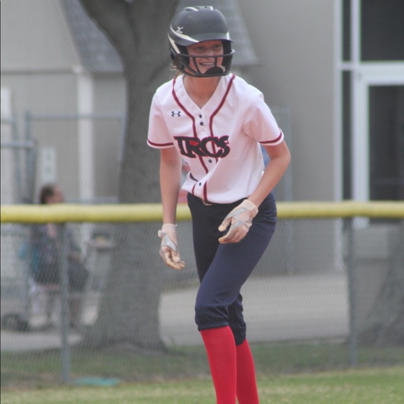 Riley Buras - Poshmark Profile Picture of Riley Buras (@rileyburas) on Poshmark