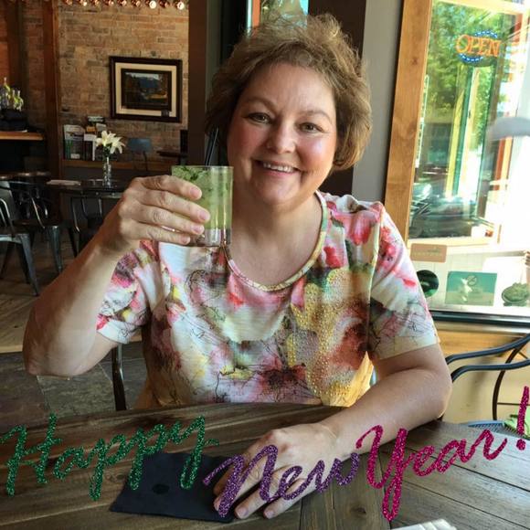 Profile Picture of Vicki Waliser (@vickiwaliser) on Poshmark