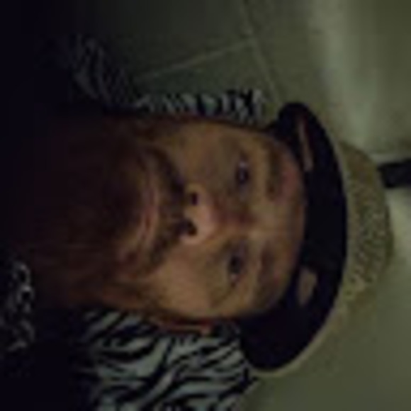 Profile Picture of Edward Gibbs (@edwardgibbs275) on Poshmark