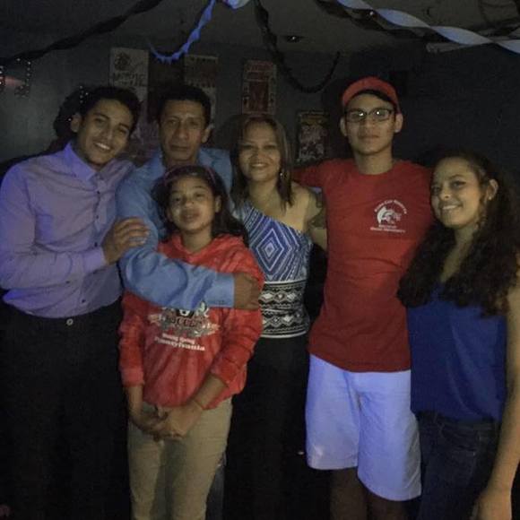 Profile Picture of Fernando Malpica (@faxelalpica) on Poshmark