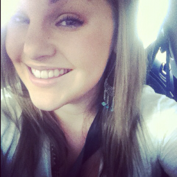 Profile Picture of Melissa Fitting (@melissafitting) on Poshmark