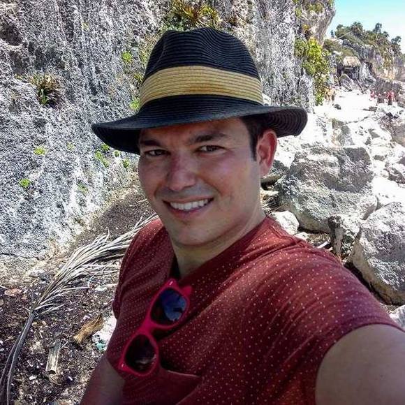 Profile Picture of Gregory Huzar (@gregoryhuzar) on Poshmark