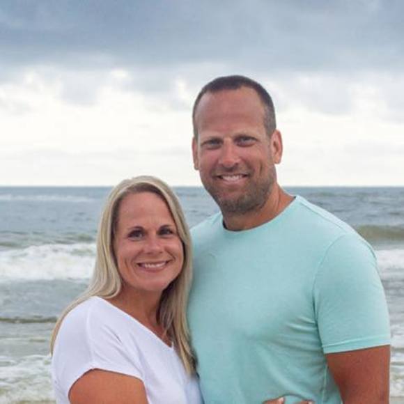 Profile Picture of Tina Greenwald (@tinasapienza) on Poshmark