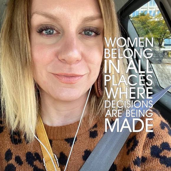 Profile Picture of Jess Kelsheimer (@jesskell80) on Poshmark