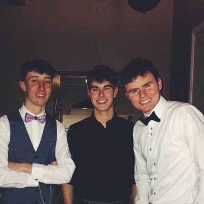 Profile Picture of Evan (@EvanJamesDunbar) on Twitter