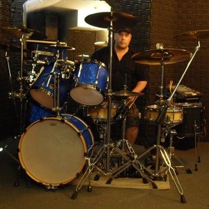 Profile Picture of Simon S. Mills (@simonmillsdrummer) on Myspace