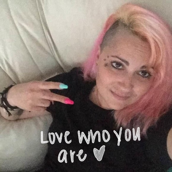 Profile Picture of Whitney Laughlin (@whitneylaughlin) on Poshmark