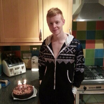 Profile Picture of Mykal (@GingerBalls_) on Twitter