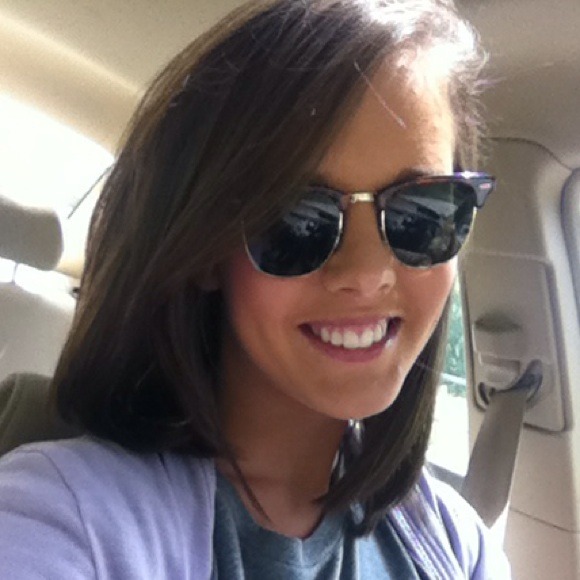 Profile Picture of Bryleigh Bleckley (@bryleigh_kay) on Poshmark