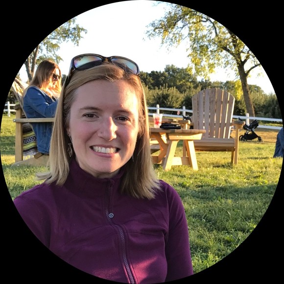 Profile Picture of Christine Gouwens (@ninagski) on Poshmark