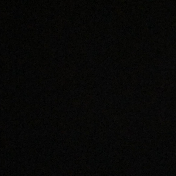 Profile Picture of Skye Easson (@skyeeasson) on Poshmark